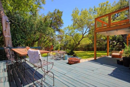 Scenic View West House | Inviting 3b2b Hidden Oasis in the Hills Near Downtown