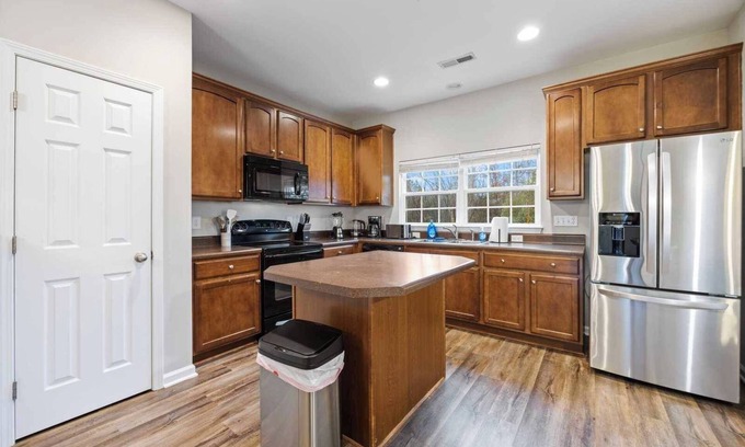 Durham House | Pet-Friendly 3B3B New Reno House with Cozy Patio