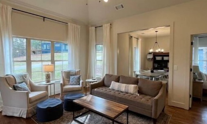 East Tallassee House | Perfect 3BD Home with Pool, Golf Cart to Lake & Spa