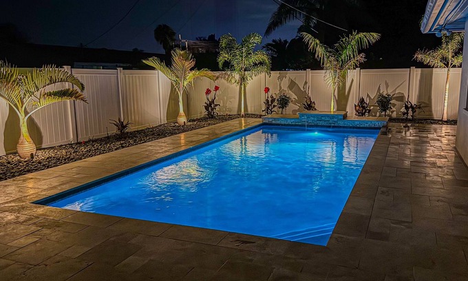 Sarasota House | Family-Friendly Siesta Key Retreat with Game Room & Oceanview