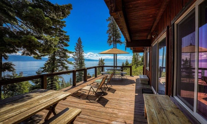 Carnelian Bay House | Charming 3BD Home with Breathtaking Lake Tahoe Views