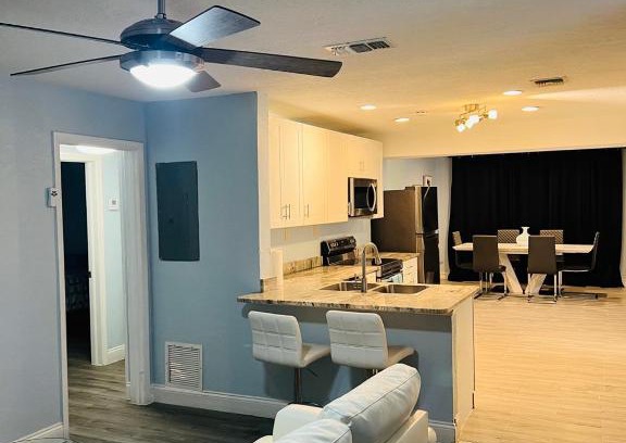 Pine Hills House | Modern 3-Bedroom Home with Family & Pet-Friendly Perks