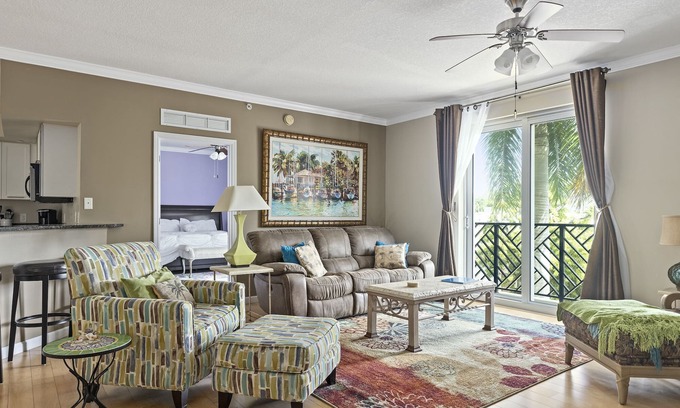 Pineapple Grove Arts District Condo | Elegant 3BR Beach Getaway in Downtown Delray Beach