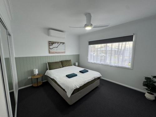 Shepparton House | Family-Friendly 3BR Home near Hospital with Free Wifi