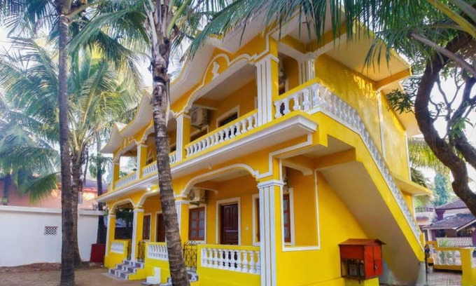 Nagoa Apartment | Spacious 3-Bedroom Studio Steps from Baga and Calangute