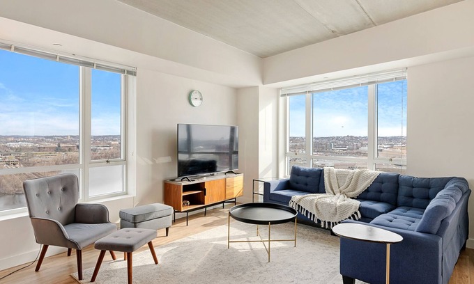 Assembly Square Apartment | Inviting 3-Bedroom Retreat with Scenic Views in Assembly Row