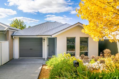 Mount Barker House | Modern 3-Bedroom Home in Mt Barker - Pet & Child Friendly