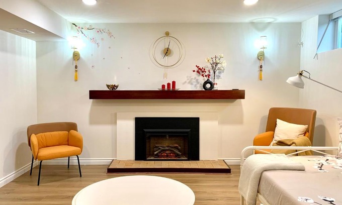 Oakridge House | Relaxing 3-Bed Cherry Blossom Suite with Free Parking