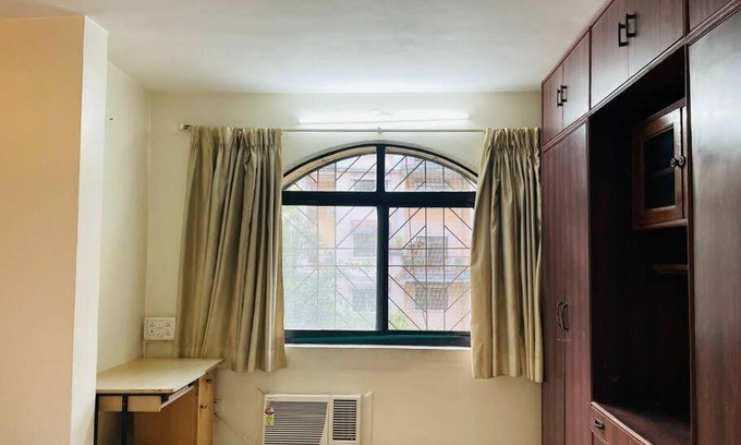 Koregaon Park Apartment | Comfortable 3BHK AC Flat in Koregaon Park's Prime Area