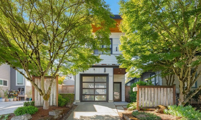 Seattle Metro Area House | 3BR 2.5BA The Orcas Parkside