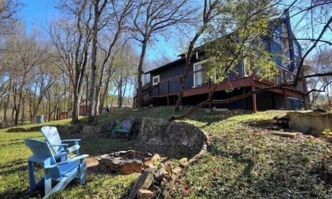 Montview Harbor House | Cozy 3BR Lake Travis Retreat with Full Kitchen Access
