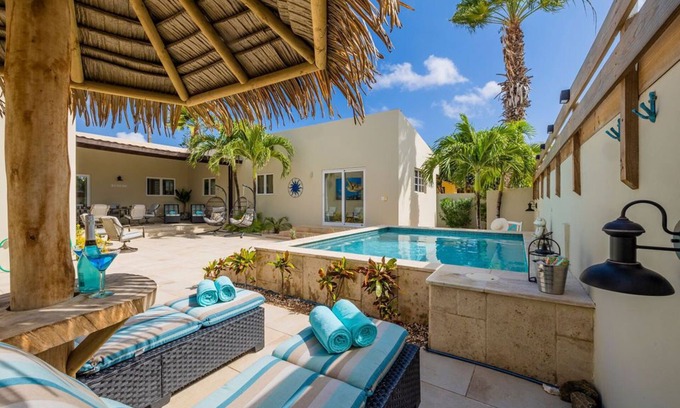 Cunucu Abao Villa | Stunning 3BR Home with Private Pool near Eagle Beach