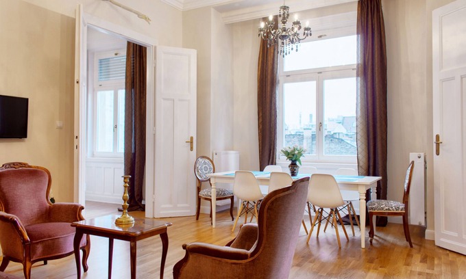 Terezvaros Apartment | Comfortable 4BR Getaway with AC at OPERA - Rated 8.8