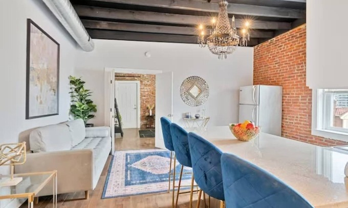 Wynnefield House | Family-Friendly 3BR Apartment with Breakfast & Pet Access