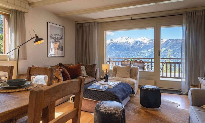 Verbier Apartment | Charming Country House in Historic Old Basing with Spa