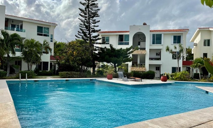 Zona Hotelera Apartment | Inviting 3BR Condo with Pool in Hotel Zone - Pet Friendly!