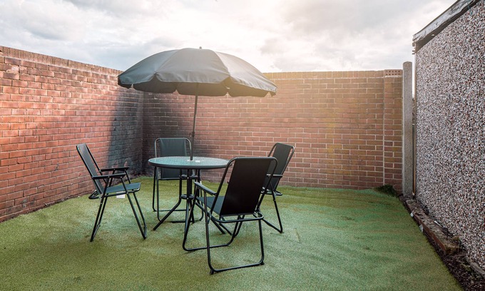 Doncaster House | Family-Friendly 3BR Doncaster with Parking for Long Stays