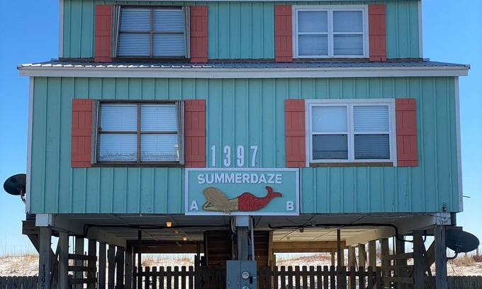 Gulf Shores Cottage | Beachfront 3BR Duplex with Ocean View & Pet-Friendly Perks