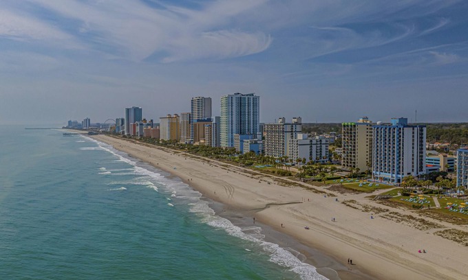 Central Myrtle Beach Condo | Golf and Beach Condo: Pool, Spa & Family-Friendly Fun