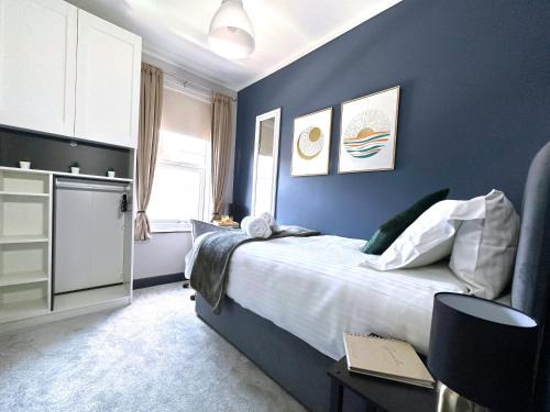 Leeds House | 3BR House for contractors and professionals with free Parking & Netflix nr motorway