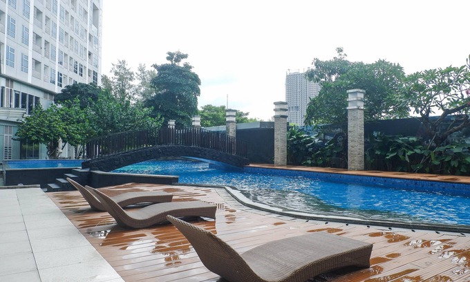 Suko Manunggal Apartment | Elegant 3Br Apartment with Pool at Grand Sungkono Lagoon