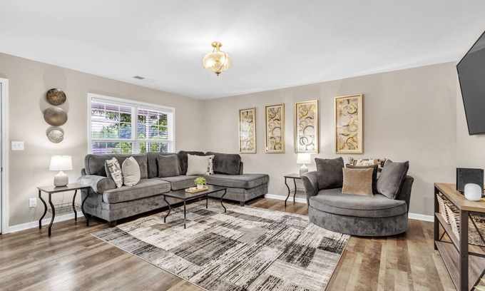 Greer House | Pet-Friendly Getaway Near Downtown Greer for Families