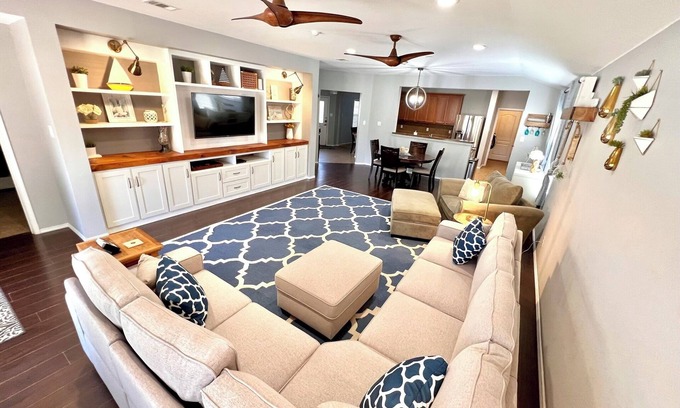 The Colony House | Pet-Friendly 3BR Gem Near Grandscape and Frisco Star