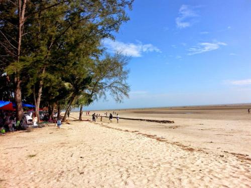 Sungai Pelek House | Cozy 3BR Retreat Homestay Near Gold Coast, Sepang