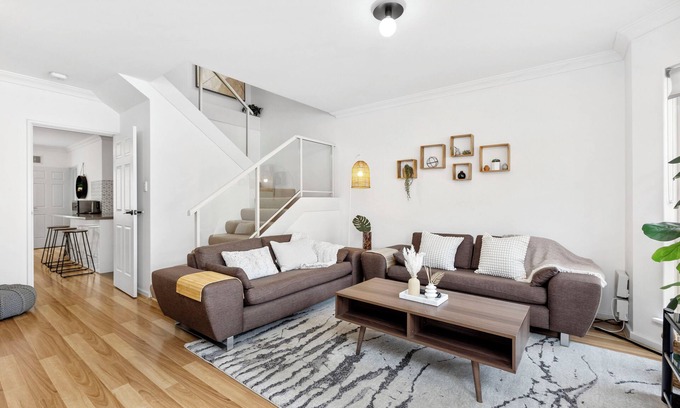 Applecross House | Serene Family Retreat with Ocean View in Prestigious Suburb