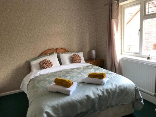 Pontneddfechan House | Family-Friendly 3-Bed House near Waterfall in Brecon Beacons