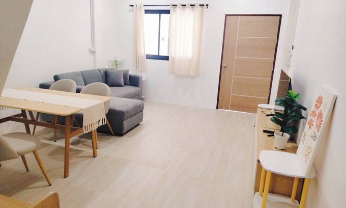 Hat Yai House | Entire 3BR Home Near Hatyai Clock Tower - Family Friendly