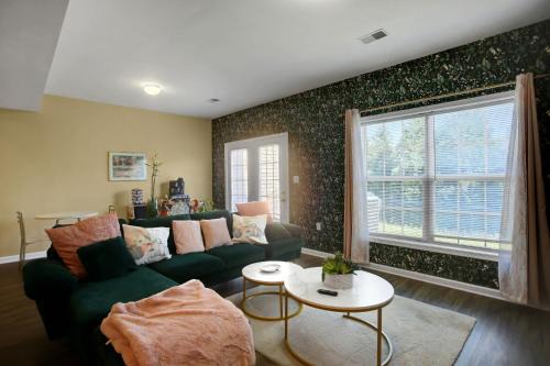 Chambersburg House | 3BR Townhouse with Netflix & Grill Near Trails