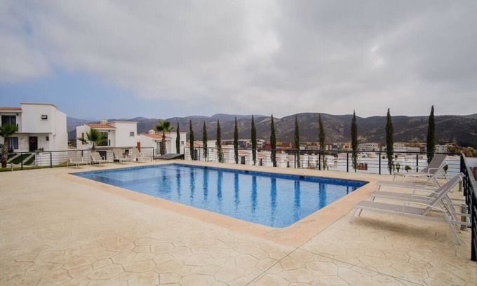 El Sauzal House | Inviting 3BR Villa with Pool at Viñedos del Mar