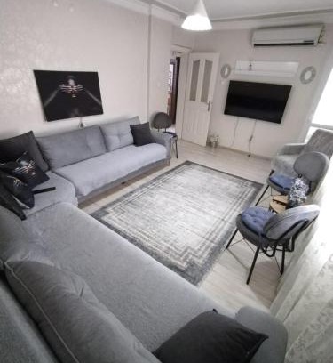 Bornova Apartment | Convenient Family-Friendly Hotel near Ege University & Hospital