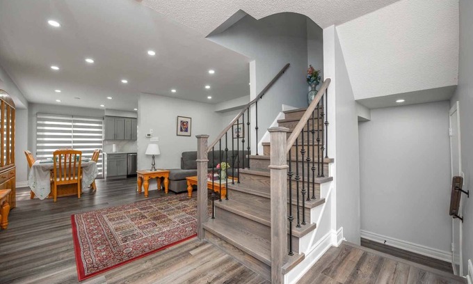 Churchill Meadows House | Spacious Home in Mississauga with 4 Bedrooms & Top Amenities