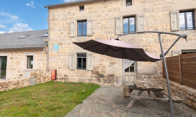 Albaret-le-Comtal House | Family-Friendly Gîte at Ferme Lionnet - Rated 9/10