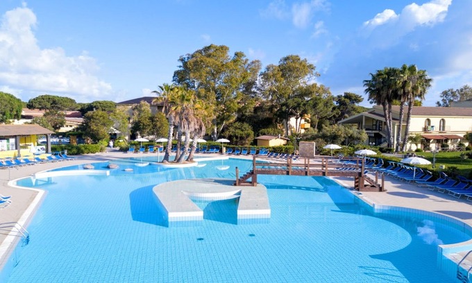 Arborea Apartment | Relax at 4 Ala Birdi Cottage Near Arborea’s Beautiful Beach