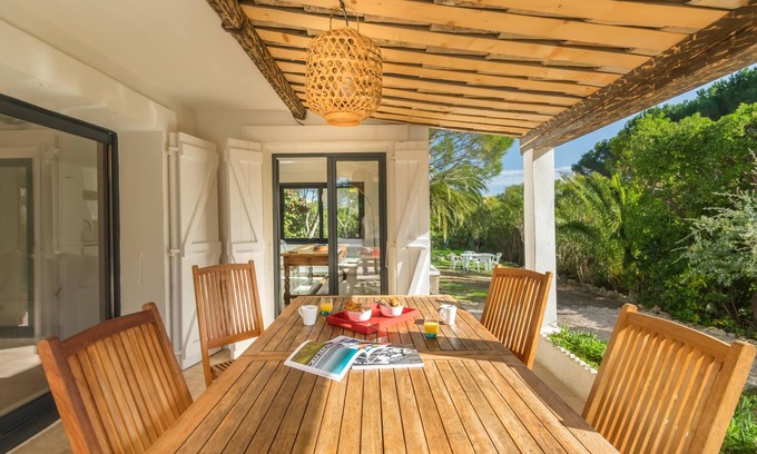 Les Issambres Villa | Ground Floor Villa Apartment with Oceanfront Views
