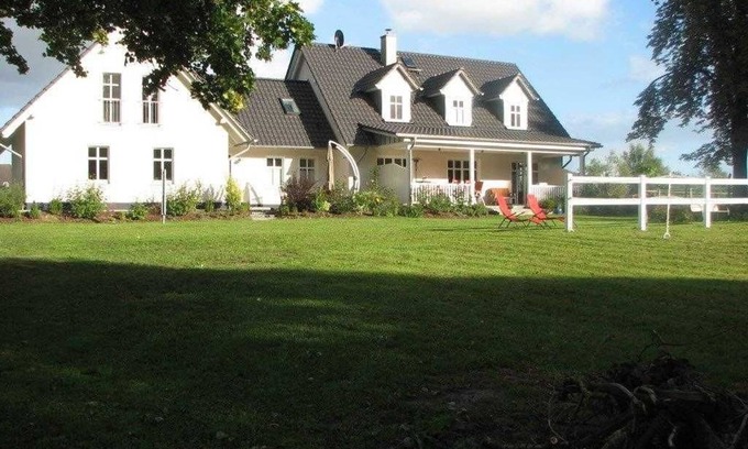 Muritz Apartment | Cozy Apartment "Am Rosenwinkel" with Ocean View & Family Appeal