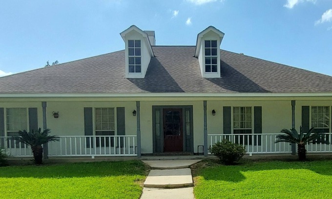 Highlands - Perkins House | Family-Friendly 4 B/R House with Kitchen & Central Location