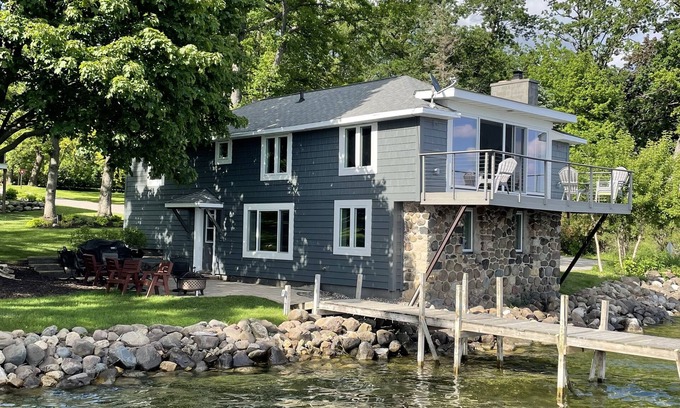 Green Lake House | Exceptional 4-Bedroom Boathouse with Pool & Lake Views