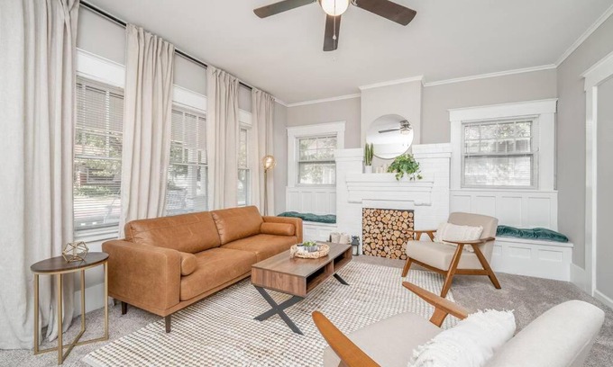 Wichita House | Family-Friendly 4 Bed Home Near College Hill & Hospitals