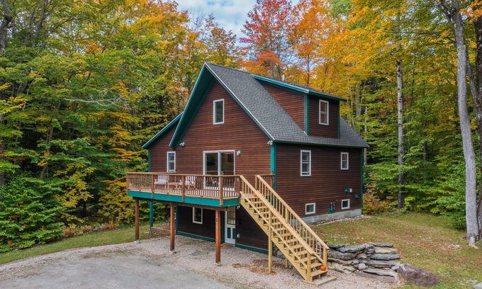 Stratton and Bromley Ski Areas House | Top-Rated 4 Bed/3 Bath Mountain Chalet in Stratton, VT