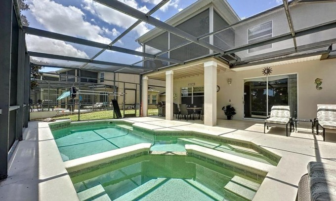 West Haven House | Welcoming 4 Bed Home with Private Pool and Spa Retreat