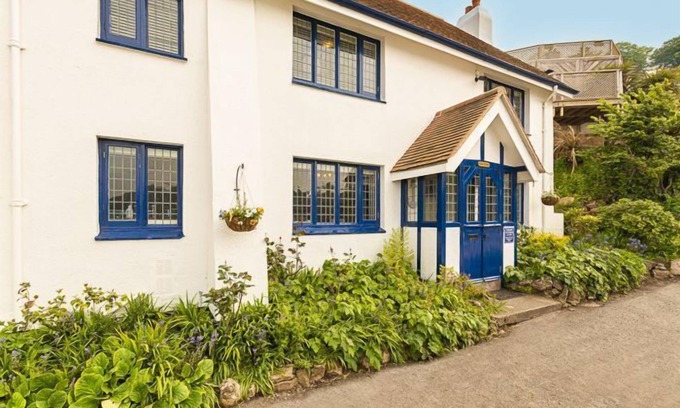 Babbacombe Cottage | Cozy Beach Cottage - Ideal for Families & Pet Friendly