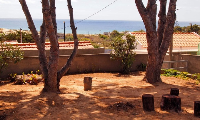 Cabeco da Ponta House | Family Villa Steps from Beach with Ocean View - Villa Mary