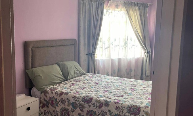 Harare House | 4 Bed Gated House-Sleeps 8-Private Parking