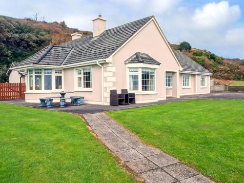 Inch House | 4 Bed in Annascaul oc-ii08305