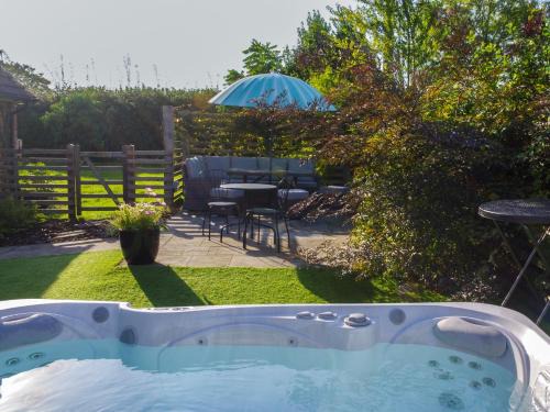 Bedchester House | Perfect 4-Bed Retreat in Pet-Friendly Blandford Forum