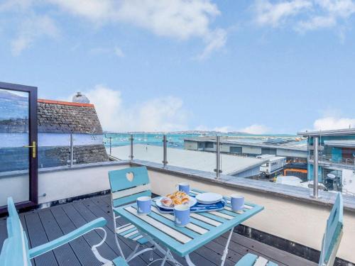 Brixham House | Family-Friendly 4 Bed Retreat in Brixham for Everyone